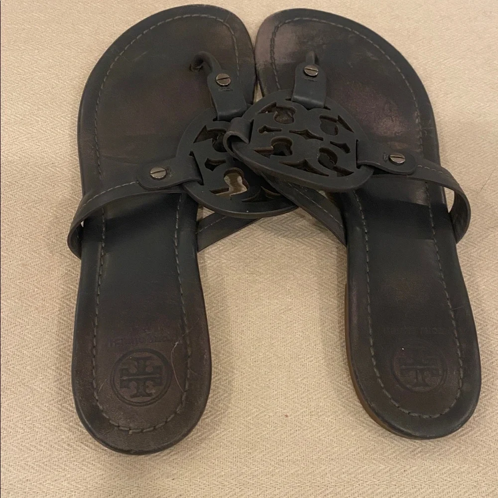 Tory Burch, navy blue Miller sandals. Size 9. - Picture 4 of 7